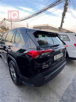 تۆیۆتا ڕاڤ 4